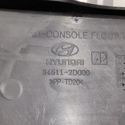 Консоль центральна Hyundai Elantra 3 (00-06) 1.6 G4ED Бензин фото 8