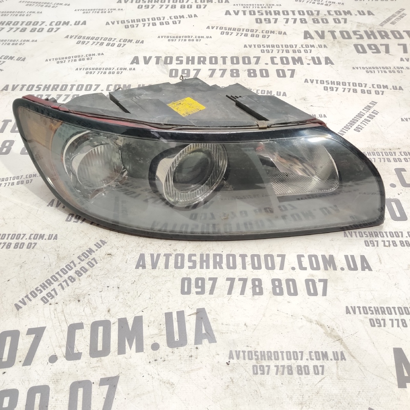Фара Volvo V50 (04-12) 2.0D передня права OEM 30698886