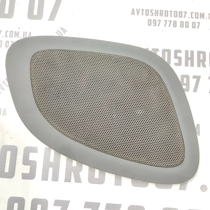 Накладка салону Hyundai Elantra 3 (00-06) 1.6 бенз зад ліва