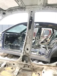 Стійка центральна Kia Cerato 1 (04-09) 2.0 Бензин права фото 3