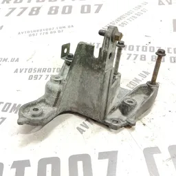 Кронштейн двигуна Volvo V50 (04-12) 2.0 Дизель 9648584680 фото 1