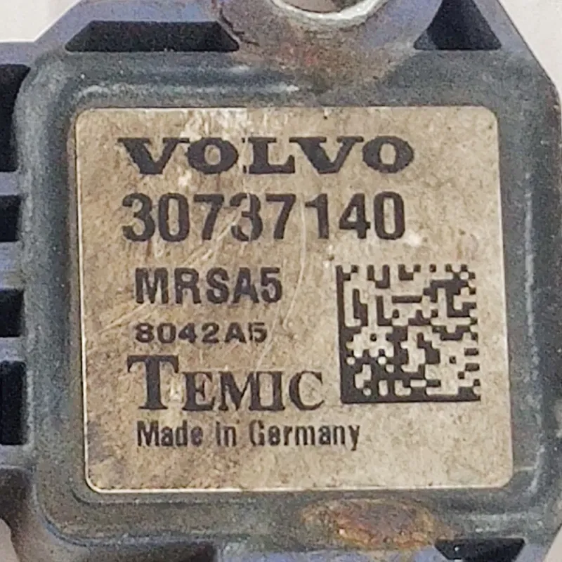 Датчик удару Volvo V50 (04-12) 2.0D пер.прав. OEM 30737140