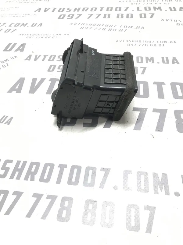 Дефлектор Kia Cerato 1 (04-09) 2.0 Бензин лівий OEM ld84880a