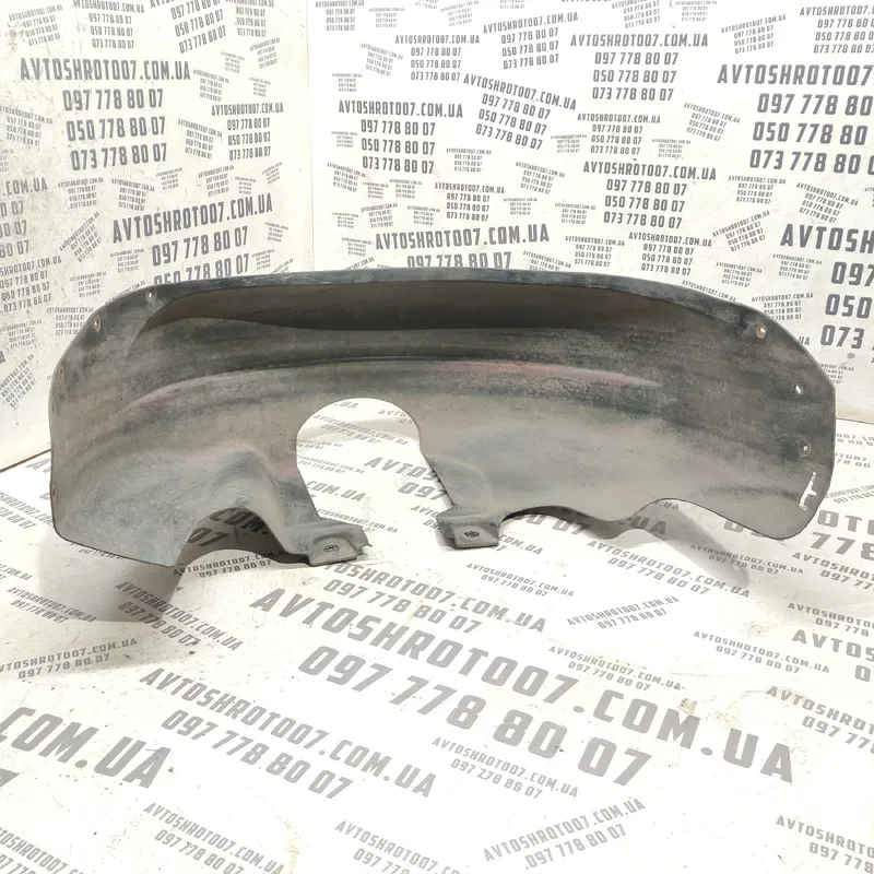 Підкрилок Volvo V50 (04-12) 2.0D Зад. Пр. Ниж. OEM 30678140
