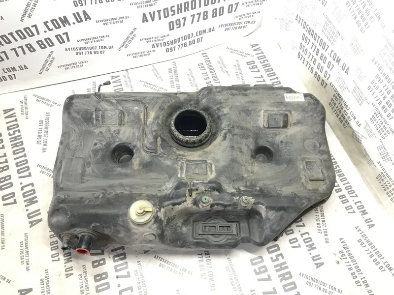 Бак паливний Kia Cerato 1 (04-09) 2.0 Бензин OEM 9311502f000