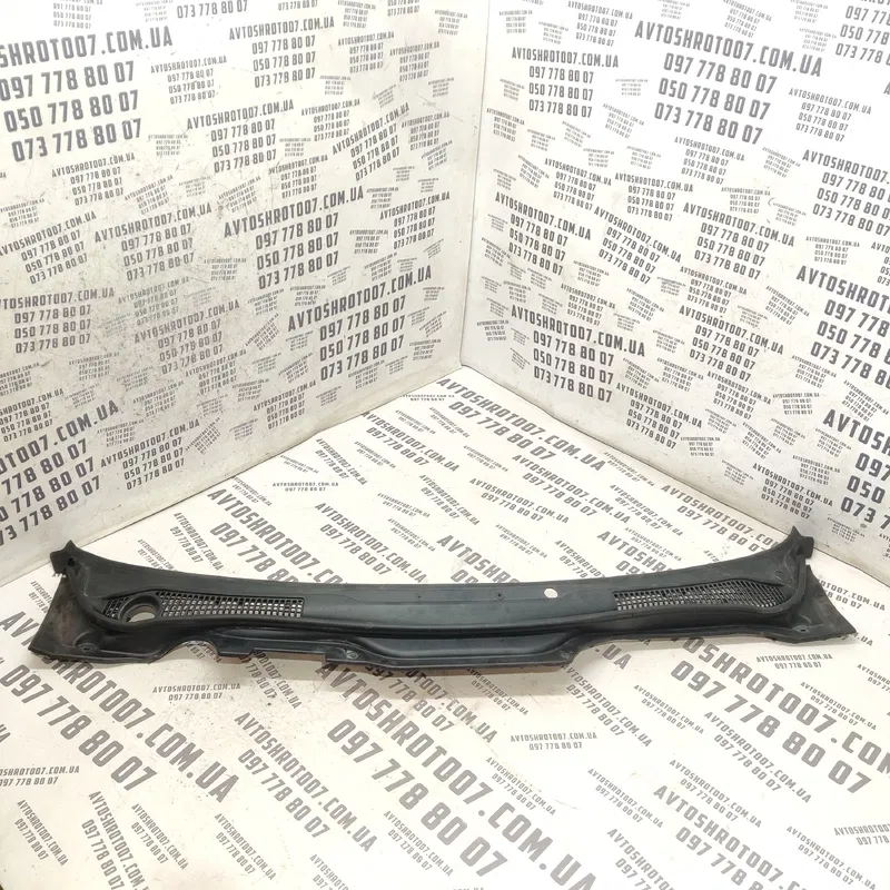 Жабо Volvo V50 (04-12) 2.0 Diesel переднє OEM 30745377