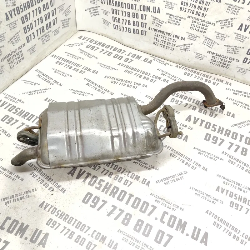 Глушник Hyundai Elantra 3 (00-06) 1.6 Бензин задній правий