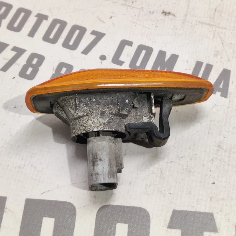 Ліхтар поворотника передній Hyundai Elantra 3 (00-06) 1.6