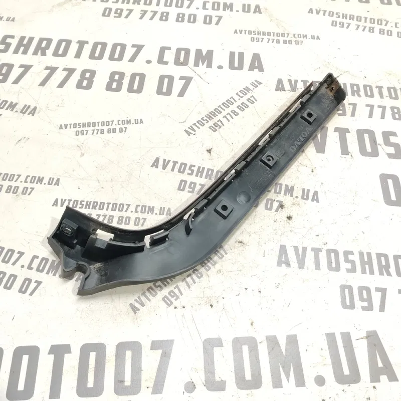Кронштейн бампера Volvo V50 04-12 2.0D зад. пр. OEM 30764234