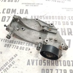 Кронштейн генератора Volvo V50 (04-12) 2.0D прав. 9650034280 фото 2