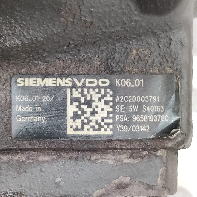 Паливний насос Volvo V50 (04-12) 2.0 Дизель OEM 9658193780