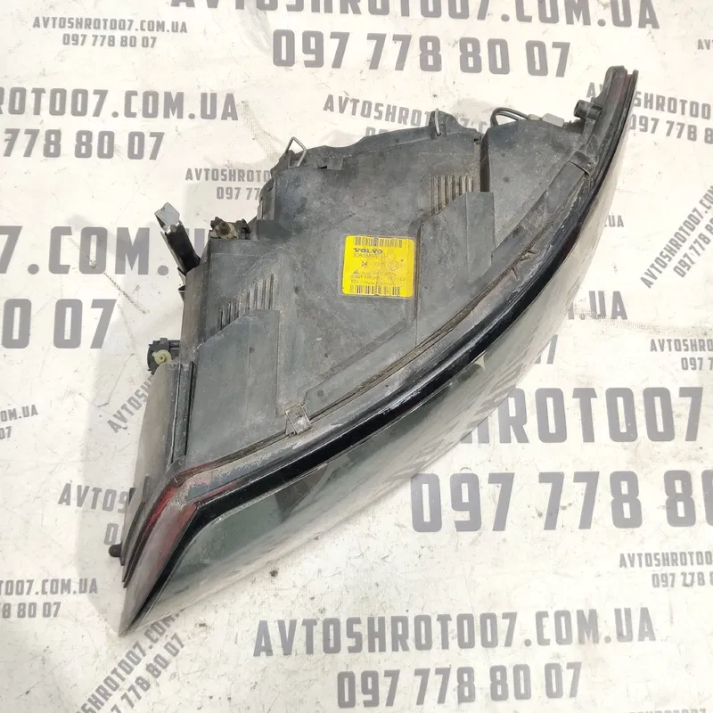 Фара Volvo V50 (04-12) 2.0 Дизель передня ліва OEM 30698885