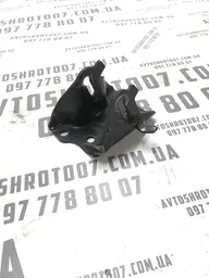 Кронштейн двигуна Kia Cerato 1 (04-09) 2.0 передня нижня