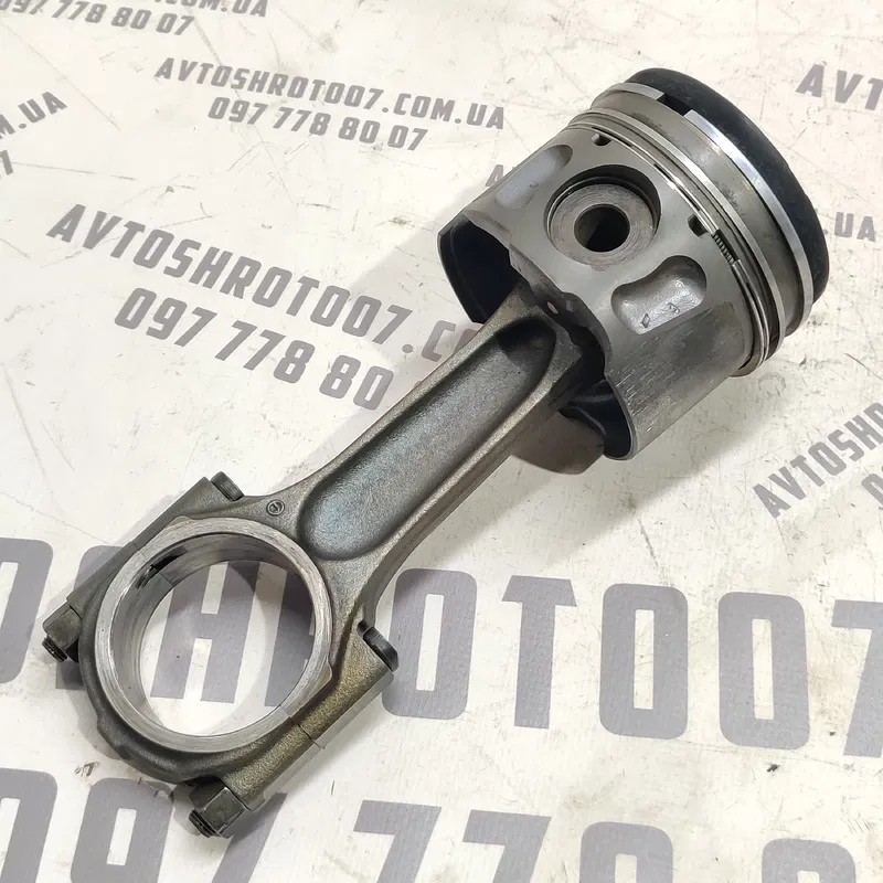 Поршень з шатуном Volvo V50 (04-12) 2.0 Diesel D4204T