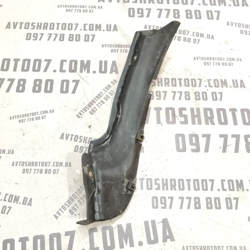 Накладка Hyundai Elantra 3 (00-06) 1.6 Бенз задня ліва нижня