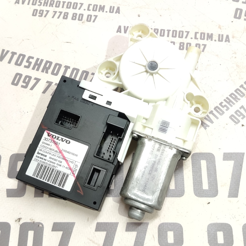 Мотор склопідіймача Volvo V50 04-12 2.0D п.пр. OEM 30737681