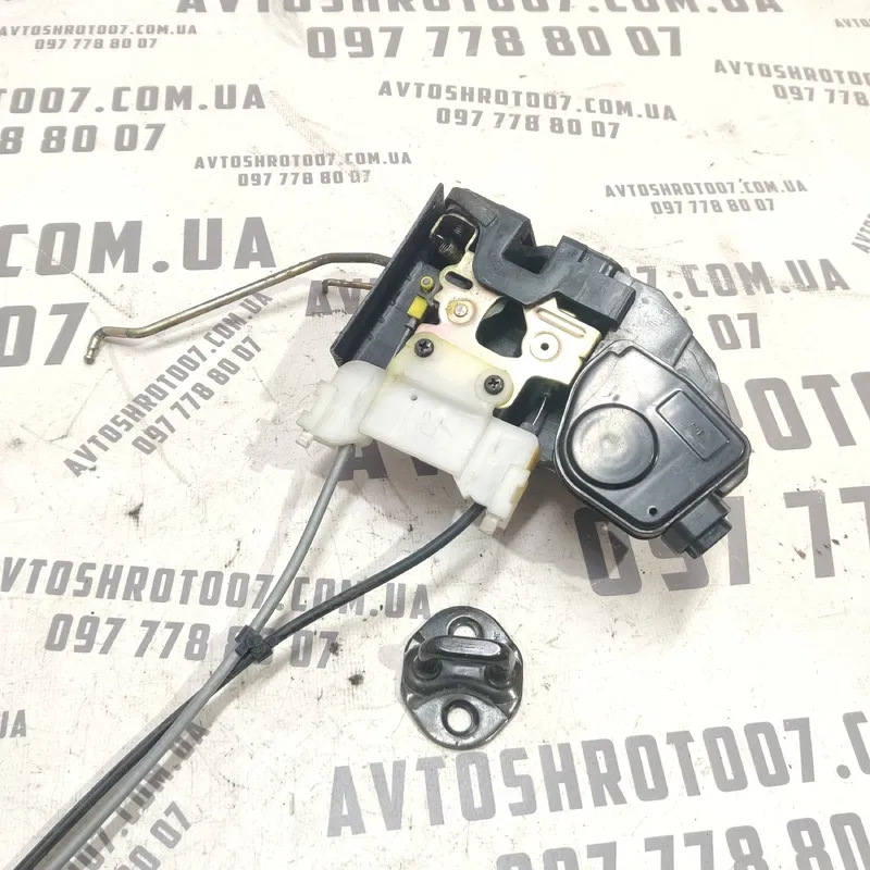 Замок дверей Hyundai Elantra 3 (00-06) 1.6 Бензин пер. права