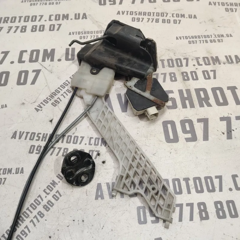 Замок дверей Hyundai Elantra 3 00-06 1.6 Бензин задній лівий