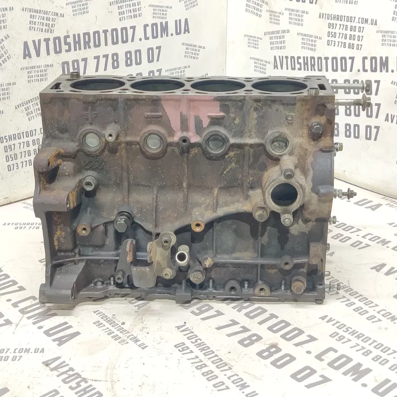 Блок двигуна Volvo V50 (04-12) 2.0 Diesel OEM D4204T