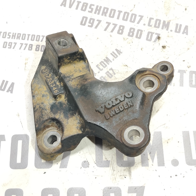 Кронштейн КПП Volvo V50 (04-12) 2.0 Diesel OEM 30723346