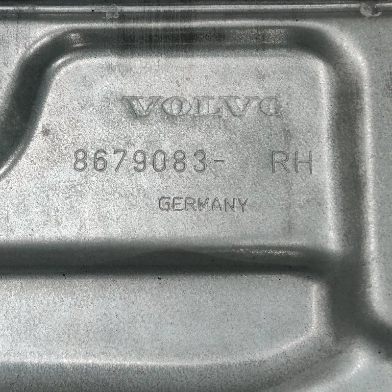 Склопідіймач Volvo V50 04-12 2.0D задній правий OEM 8679083