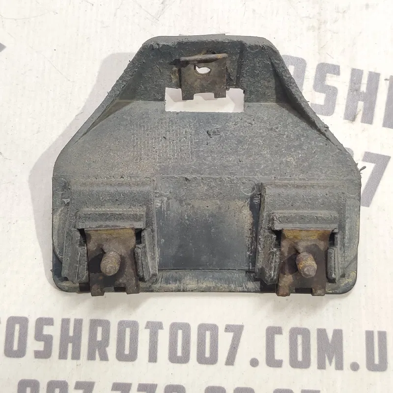 Кронштейн бампера Volvo V50 (04-12) 2.0 Дизель задній нижній