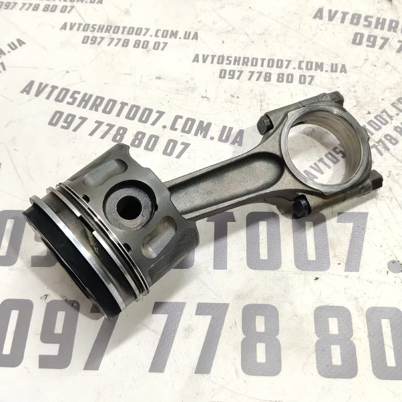 Поршень з шатуном Volvo V50 (04-12) 2.0 Diesel D4204T