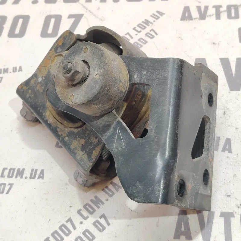 Подушка двигуна Toyota Auris (06-12) 1.6 Бензин передня