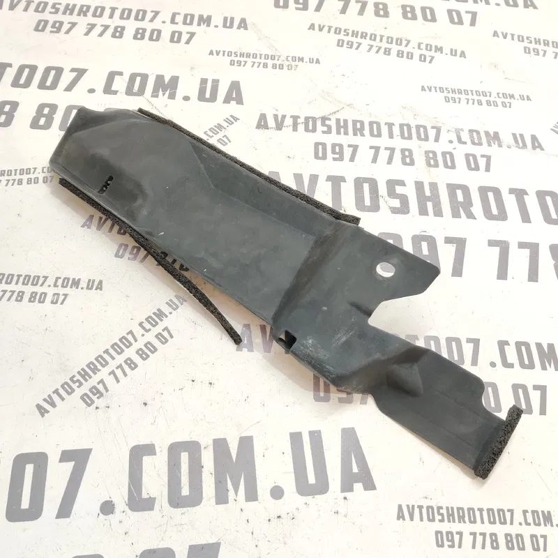 Накладка Toyota Auris (06-12) 1.6 перед ліва OEM 5382602020