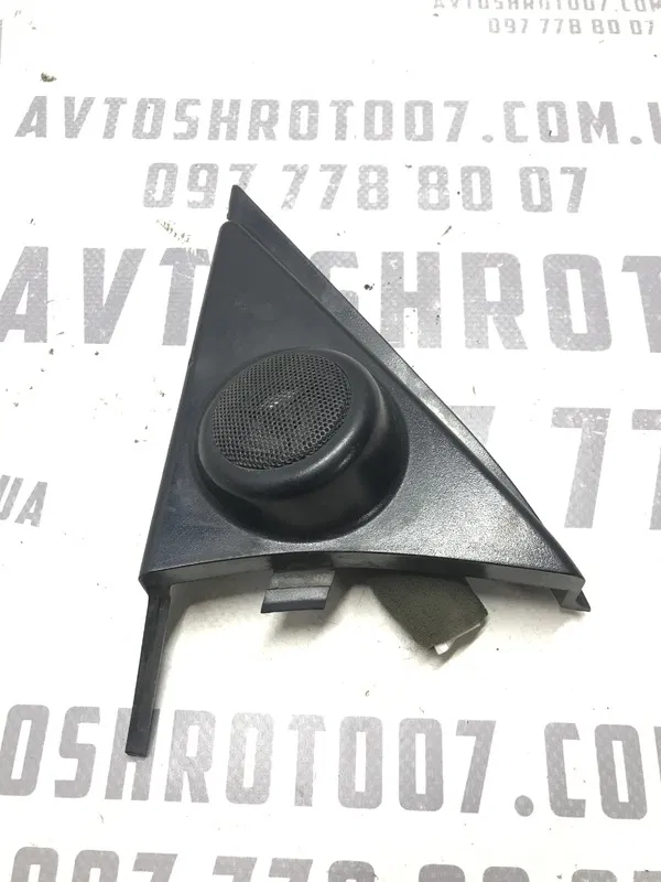 Накладка Kia Sorento 1 (02-09) 2.5D пер. ліва OEM 963503e000
