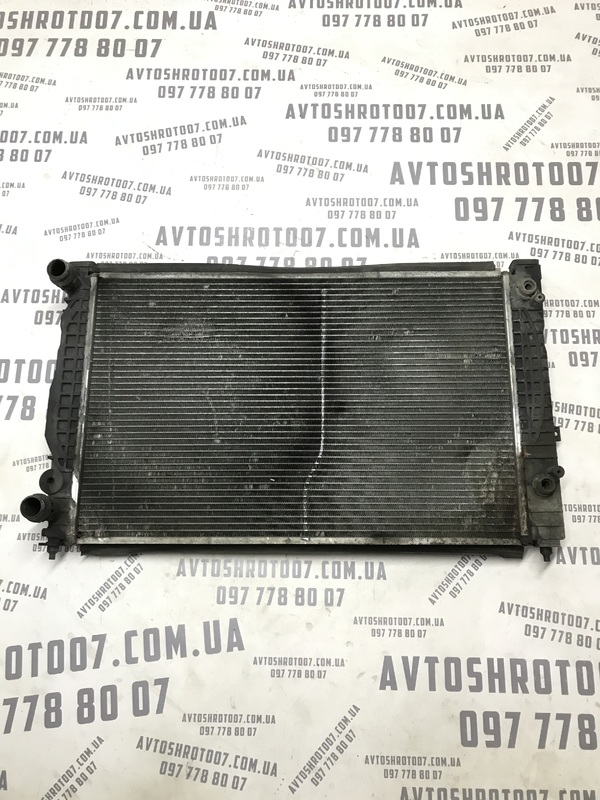 Радіатор охолодження VW Passat B5+ (00-05) 1.9 Дизель