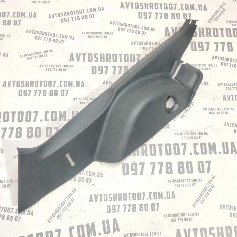 Накладка салону Toyota Auris (06-12) 1.6 Бензин задня ліва