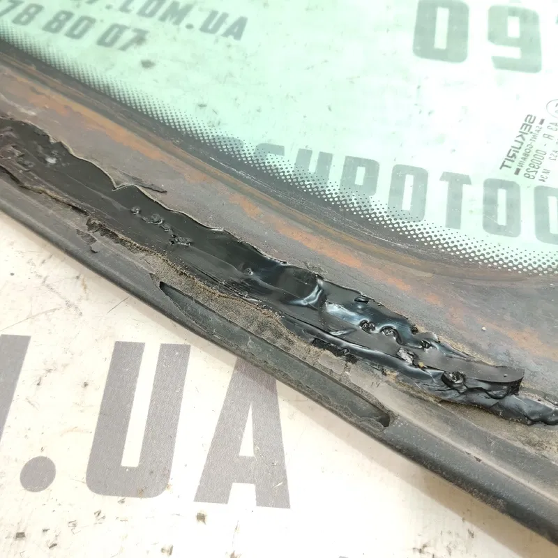 Кузовне скло Peugeot 307 (01-08) 1.4 Бензин заднє праве