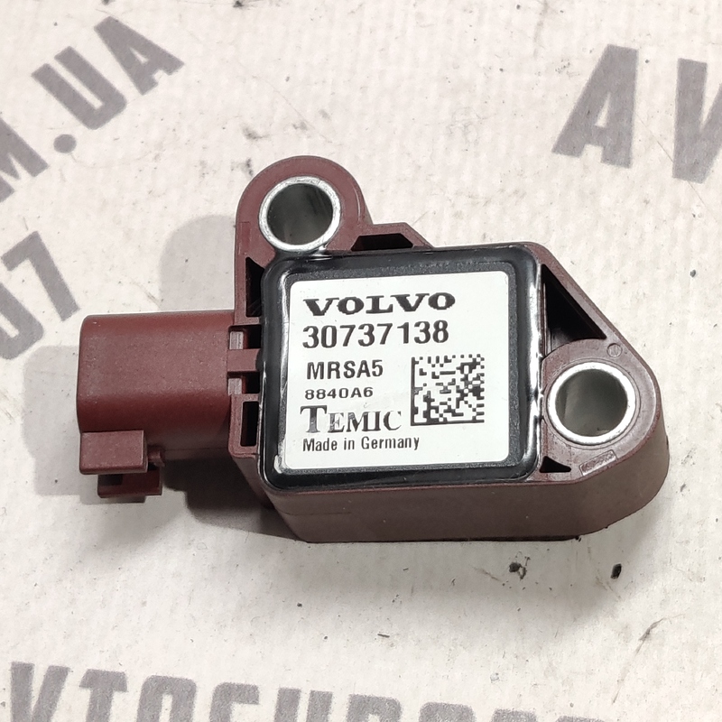 Датчик удару Airbag Volvo V50 (04-12) 2.0D OEM 30737138