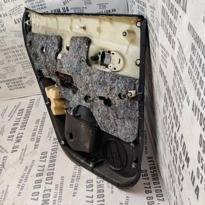 Карта дверна Toyota Auris (06-12) 1.6 Бензин задня права