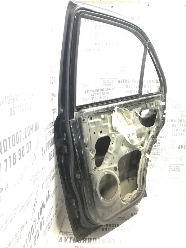 Двері Kia Sorento 1 (02-09) 2.5 Дизель задня права