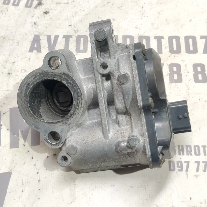 Клапан ЕГР Renault Grand Scenic 3 09-16 1.6d OEM 147100789r