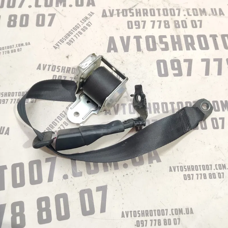Ремінь безпеки Toyota Auris (06-12) 1.6Б зад.пр. OEM w606967