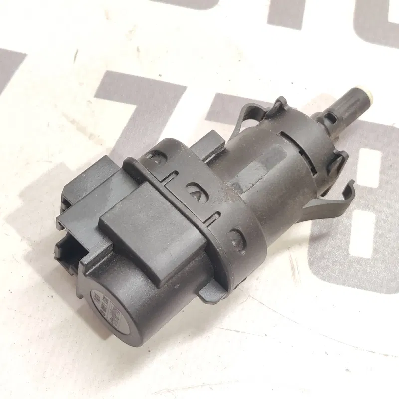 Датчик стоп сигналу Volvo V50 (04-12) 2.0D OEM 3M5T13480AB