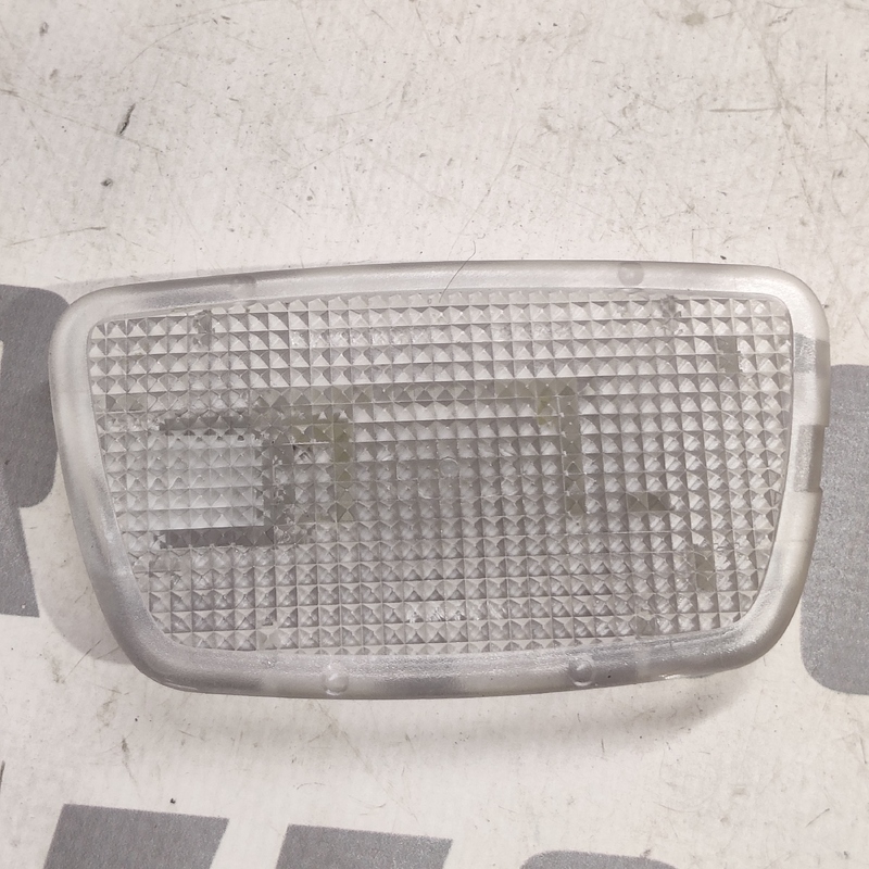 Ліхтар салону Volvo V50 (04-12) 2.0D задній верхній 30754443