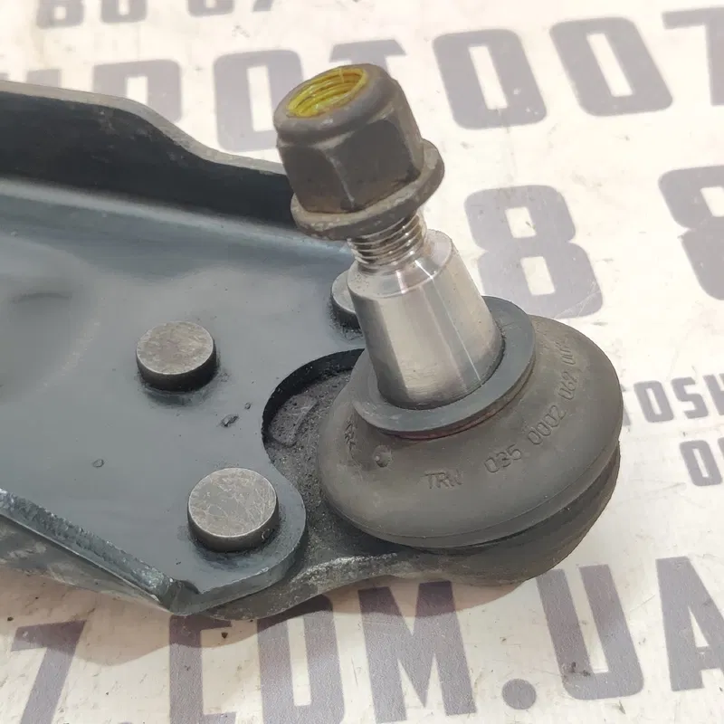 Ричаг Renault Grand Scenic 3 09-16 1.6d правий OEM 45000399r