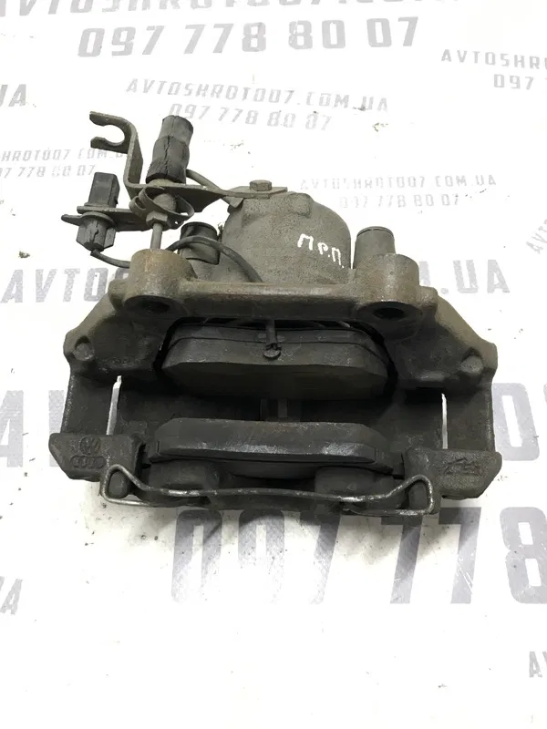 Супорт VW Passat B5+ (00-05) 1.9 Дизель передній правий