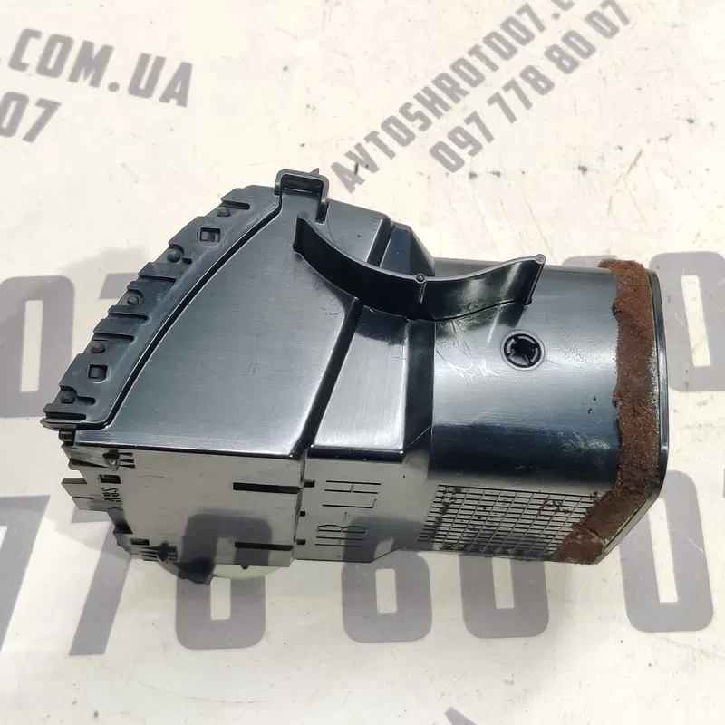 Дефлектор салону Toyota Auris (06-12) 1.6 1ZRFE Бензин