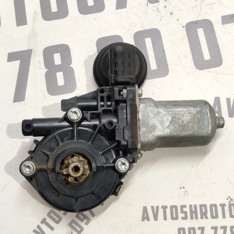 Мотор склопід. Toyota Auris 06-12 1.6 зад.пр. OEM 857200d120