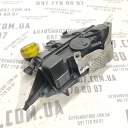 Клапанна кришка Renault Scenic 3 09-16 1.6dCi OEM 118305906r фото 2