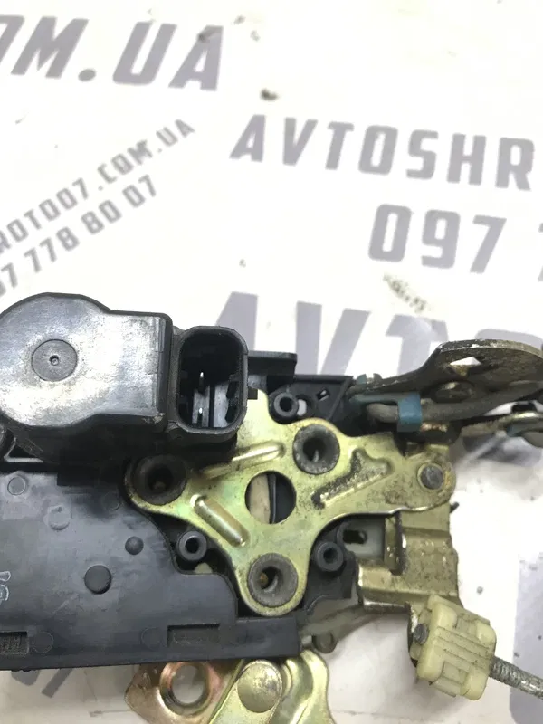 Замок дверей Chevrolet Tacuma (00-11) 2.0 бенз. задня права