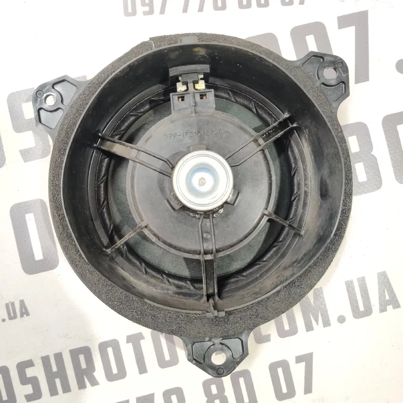 Динаміки Toyota Auris 06-12 1.6 Бензин задні OEM 861600d190