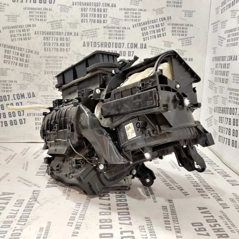 Корпус пічки Toyota Auris (06-12) 1.6 Бензин OEM 8701002c60