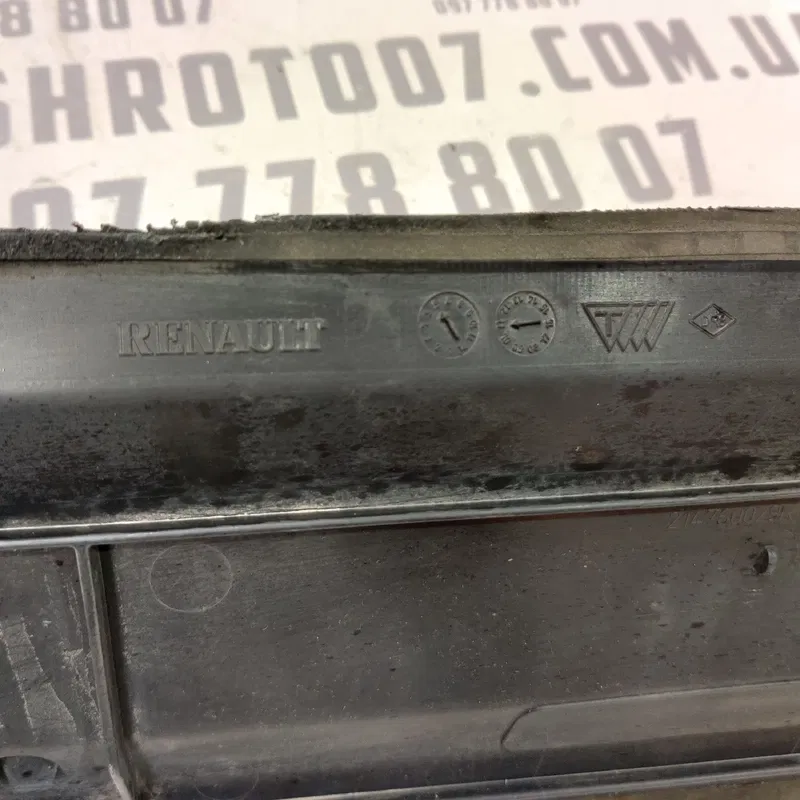 Накладка Renault Grand Scenic 3 09-16 1.6D перед 214760029r