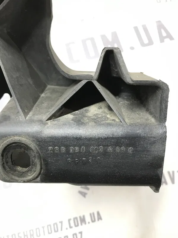 Кронштейн бампера Passat B5+ 00-05 1.9D перед OEM 3B0807469C